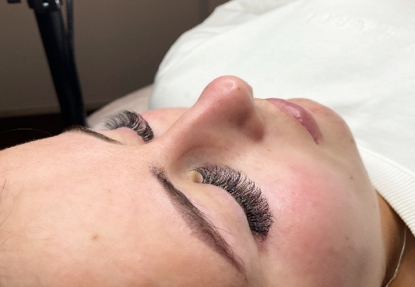 L.A.B.B. - Lash & Brow Bar