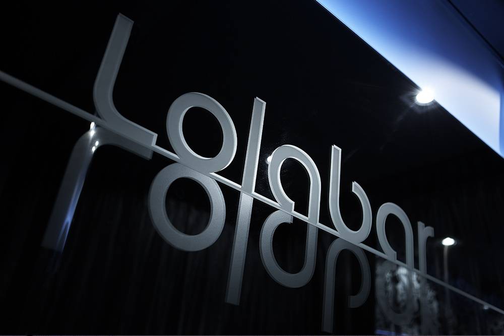 Lola Bar