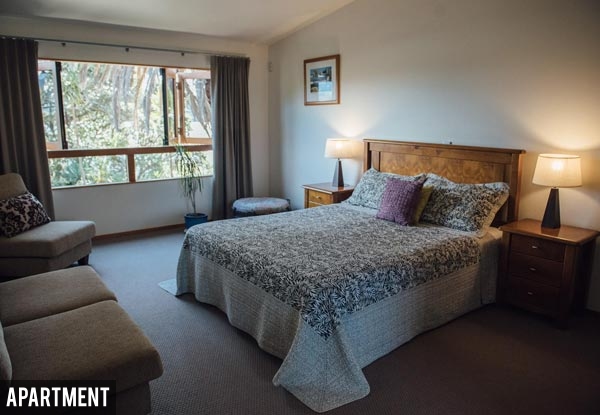 One-Night Midweek Raglan Getaway for Two People in an Apartment incl. Late Checkout & Wifi