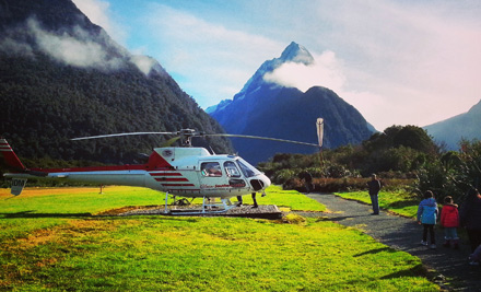 Milford Sound Helicopter & Cruise Experience