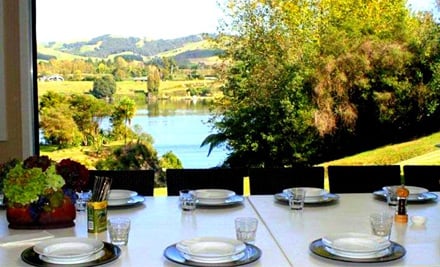 The Boatshed Cafe & Kayaks