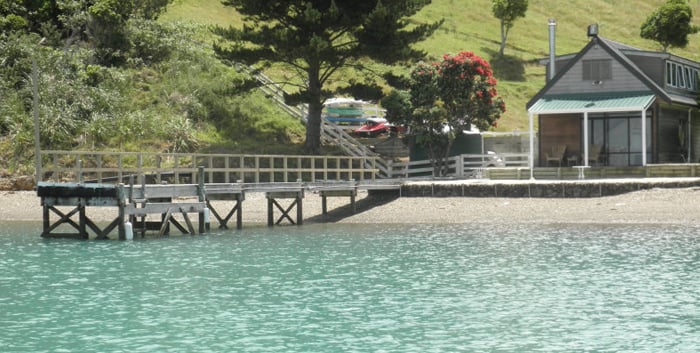 Whites Bay Holiday Home Waiheke