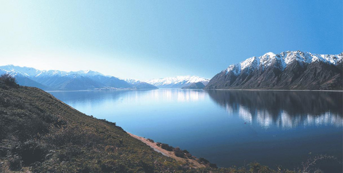 $99 for One Night for Two People in a  Lakeview Studio Room or $195 for Two Nights incl. Continental Breakfasts