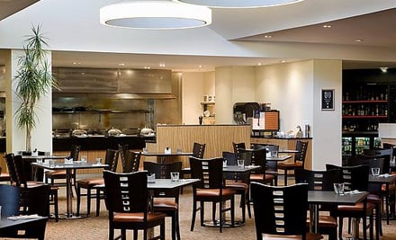 Vapor Restaurant Holiday Inn Auckland Airport