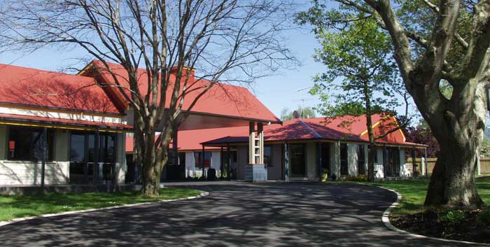 Oak Estate Lodge
