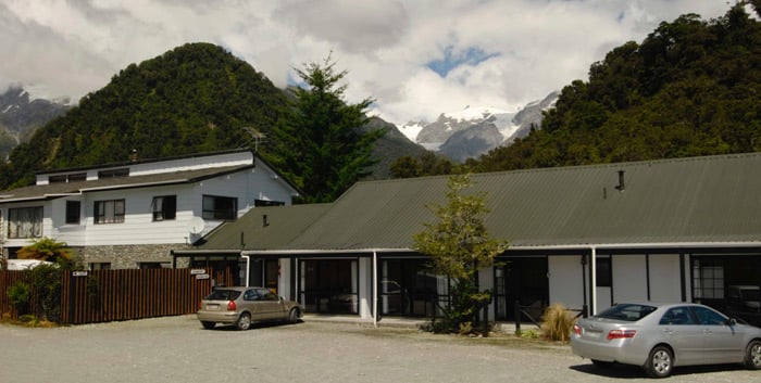 Glacier Gateway Motel