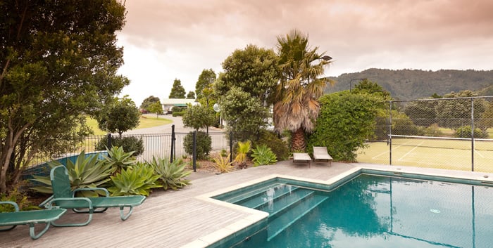Pauanui Pines Motor Lodge - Pauanui Beach