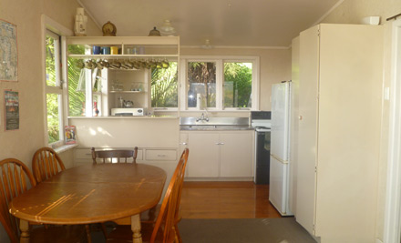 Oakura Bay Beach Accommodation