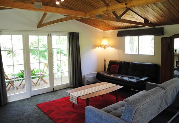$199 for Two Midweek Nights for Two People in the Ahiawa Studio
