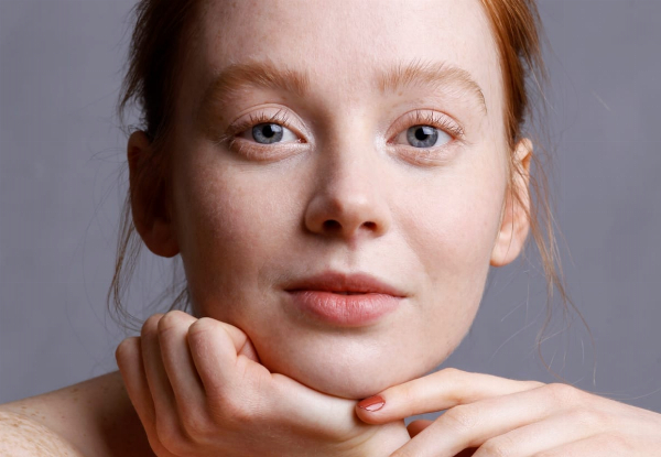 Three 60-Minute LED Light Therapy & Hydrodermabrasion Sessions incl. Renewal Serum & Discount Return Voucher - Option for Five