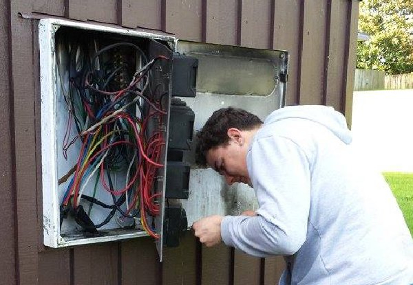 Progressive Electrics