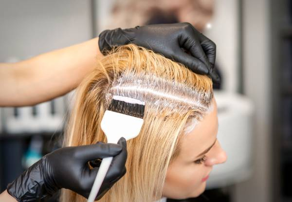 EFX Retouch or Global Colour Package - Includes Conditioning Treatment, Head Massage, Style Cut, & Blow Wave Finish - Options for Regrowth or Global Colour
