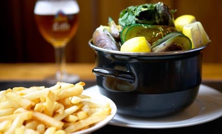 Three Lamps Bar & Eatery