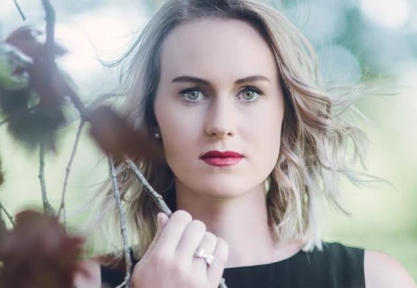 $55 for a Cut & Blow Wave incl. a Free Treatment (value up to $85)