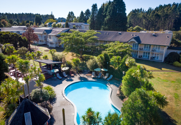 One-Night Midweek Taupo Soak & Stay Getaway incl. Buffet Breakfast at Wairakei Resort & Entry to the Tranquil Wairakei Terraces Thermal Pools for One - Option for Two People