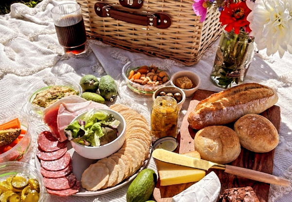 Mystery Picnic (Rain or Shine!) Half-Day Scavenger Hunt Experience for Two People in Matakana incl. Gourmet Picnic, Local Coffee or Botanical Soda, & Curated Activities - Option for Family - Valid Saturday & Sunday Only