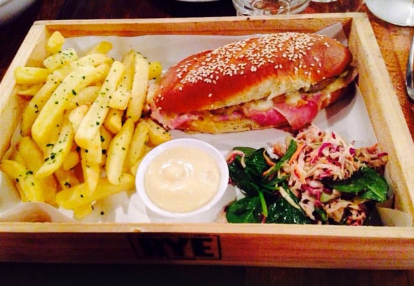 $15 for a $30 Dining & Drinks Voucher - Valid for Lunch or Dinner