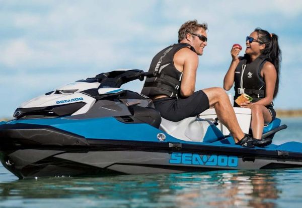 Seven-Day JetShare Trial incl. Accessories, Trailer, Life Jackets & More
