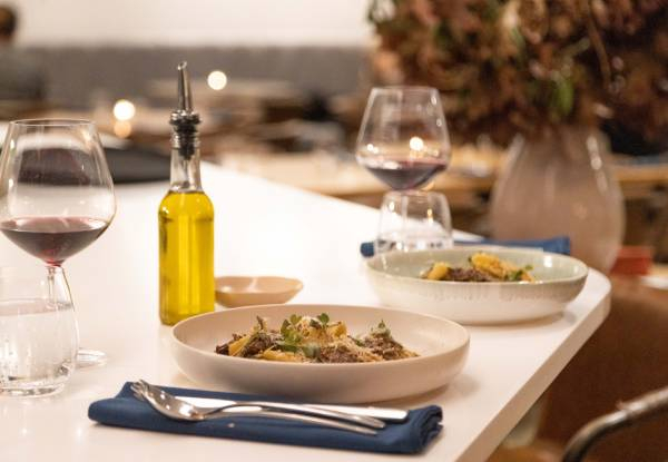 Eat like an Earl Dining Edition - Option for Two or Four People