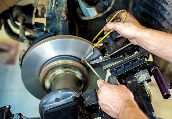 Front or Back Brake Pads incl. Fitting - Option for Both.