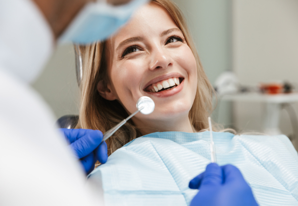 Comprehensive Dental Exam incl. In-Depth Consultation, 2 X-Rays, Intraoral Photos & Report with Clean, Scale & Polish