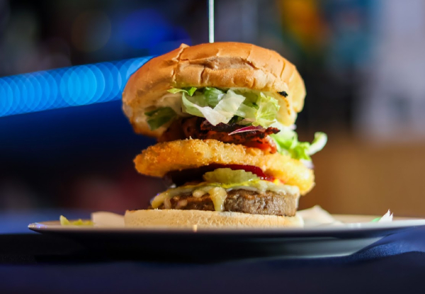 Magic Group Pass for 10 People incl. Burgers, Beers, Video Games & All You Can Play Game Passes