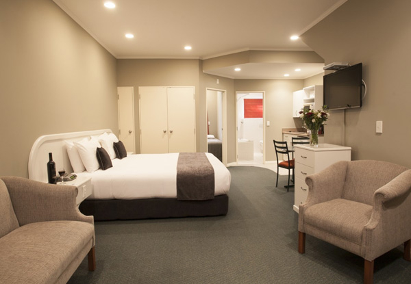 One-Night Family Stay Unit for up to Four People incl.One Bedroom, One King Size Bed with Two Singles, Kitchen Facilities, Jet Bath & More