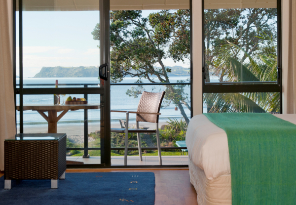 Two-Night Coromandel Beachfront Break for Two People. incl. Free WiFi, Late Checkout, Use of Kayaks, Beach Bar, BBQ & Spa Pool - Options for Three Nights