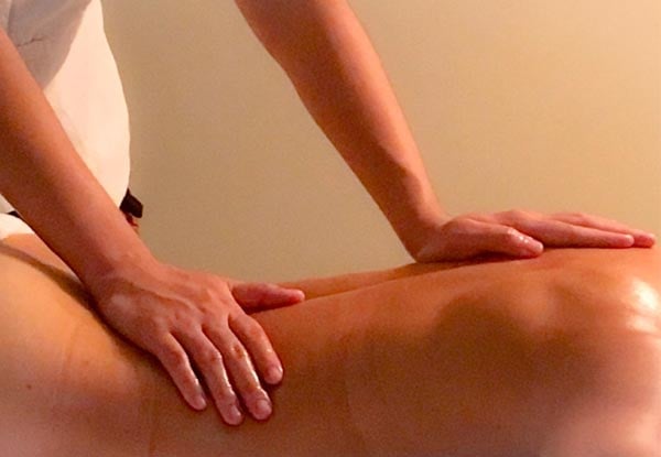 60-Minute Aromatherapy Manuka Oil Massage