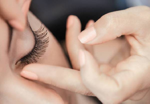 Full Set of Classic Eyelash Extensions - Option for Volume Eyelash Extensions