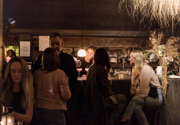 Crown Range Lounge