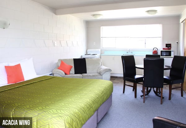 $229 for Two Nights for up to Four People in the Acacia Wing incl. Late Checkout & WiFi or $339 for Two Nights for Two People in the Lake Wing incl. Late Checkout & WiFi – Options for Three Nights