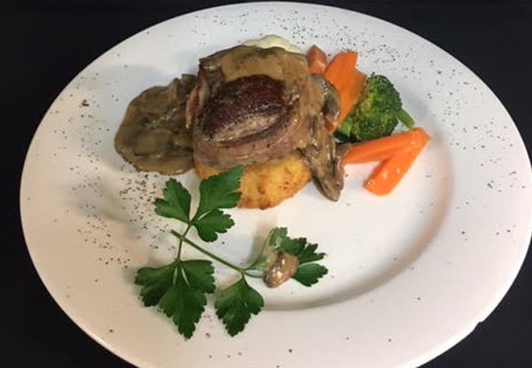 Quality Hotel - The Poolside Bistro Restaurant