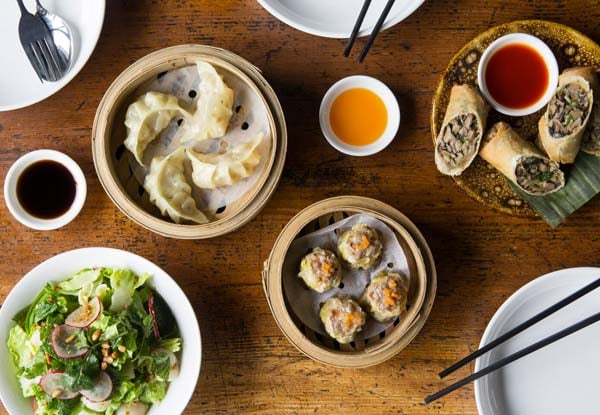 Dinner Banquet incl. Two Mains & Two Starters - Options for up to Ten People