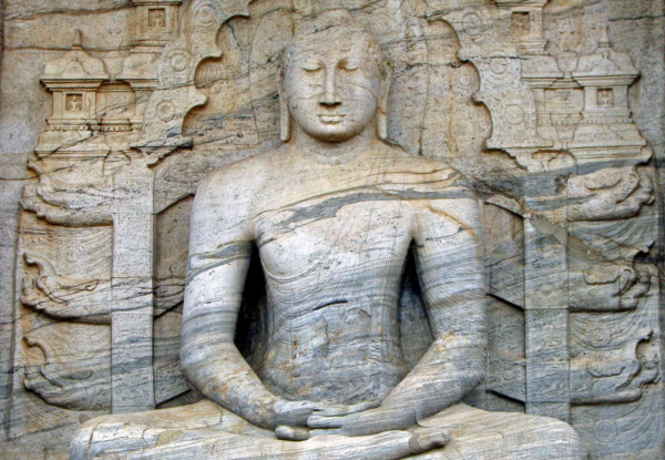 Discover the Heritage of Sri Lanka in an
Eight-Day Tour for Two People incl. Guided Tour & Luxury Accommodation