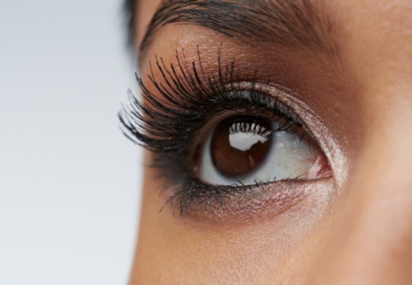 Classic Eyelash Extensions - Option for Mink, Full Set Silk Eyelash Extensions or Natural Individual Eyelashes incl. Eyebrow Shape
