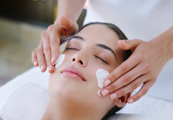 90-Minute Pamper Package incl. 60-Minute Hydrating Facial, Neck & Shoulder Massage & Further 30-Minute Hot Stone Massage