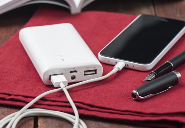 $8 for a One-Metre or $10 for a Three-Metre Charge Cable for an Android, iPhone 4/5/6, iPad Mini, iPad 4 or iPad Air with Free Shipping