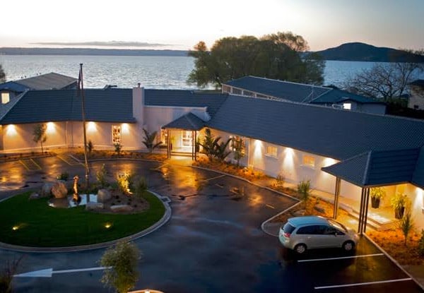 WaiOra Lakeside Spa Resort
