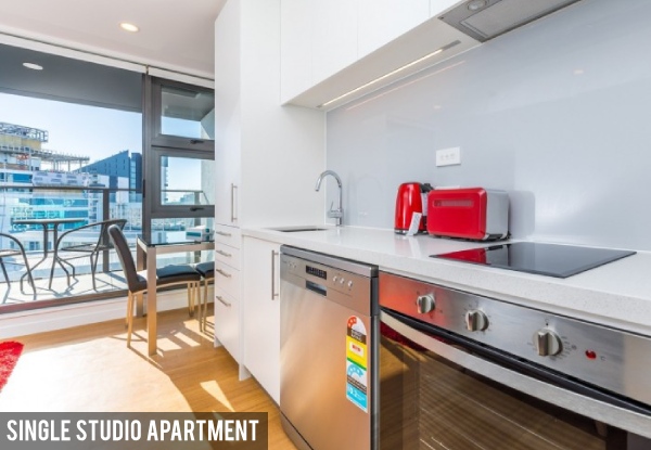 One-Night Auckland CBD Stay for Two People in a Single Studio Apartment with Balcony incl. Unlimited Wifi & Late Checkout - Options to incl. Car Park or for a Deluxe Studio Apartment with Balcony