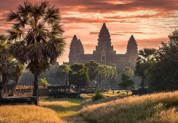 Per-Person, Twin-Share 14-Day Best of Vietnam & Cambodia incl. All Transfers, Domestic Flights, International Flight from Saigon to Siem Reap, Sunset Party, Boat Trip in Mekong, Local English Tour Guide, Meals & More - Options for 3 or 4-Star Hotel Stay