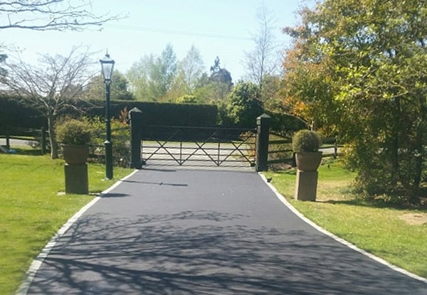 Grab a Free Quote for a New or Replacement Driveway or Path – 5% Service Discount & Free Gift Available