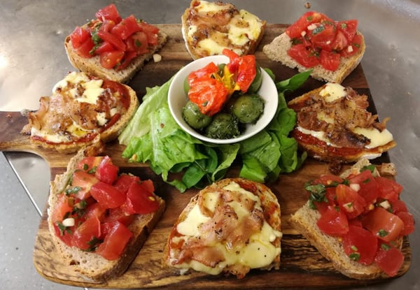 Two Main Meals & Two Desserts For Two People - Valid for Dinner on Monday - Thursday