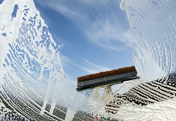 Interior & Exterior Window Cleaning incl. Exterior Frames - Valid for up to Four Bedrooms
