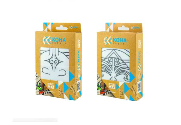 Washable Colouring Mat Incl. Eight Markers & Cleaning Cloth - Two Options Available