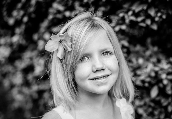 $279 for Two Hours of Deluxe Photo Shoot incl. 50 High Res Images (value up to $400)