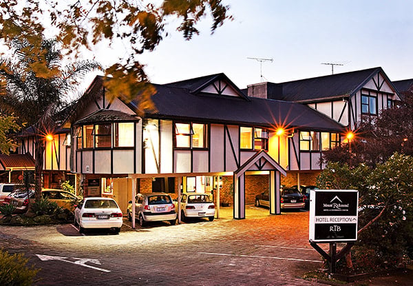 Mount Richmond Hotel - Poolside Restaurant