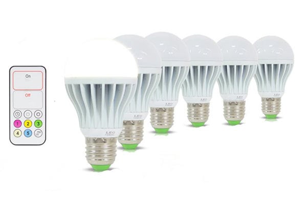 $5.99 for a Remote Controlled Three-Colour Change Smart LED Lightbulb 4W or $7.99 for a 9W incl. One-Year Warranty - Screw & Bayonet Mount Available