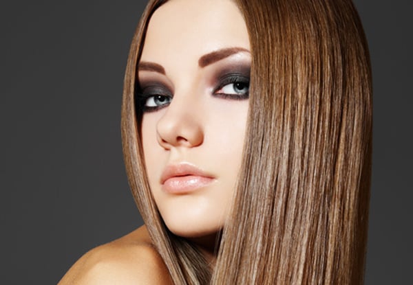 Keratin Complex Smoothing Therapy incl. Shampoo Treatment, Hair Straightening & Moisturising Hair Styling