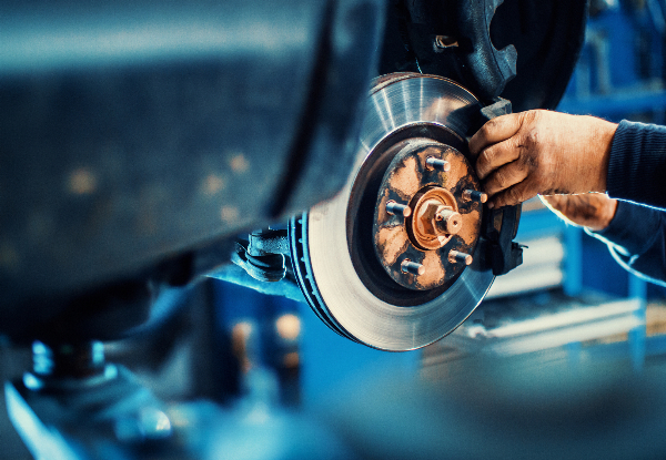 Front or Rear Replacement Brake Pads incl. Fitting - Option for Both